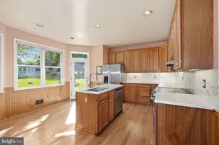 17427 Astoria Ln, Silver Spring, MD 20905 - Photo 18