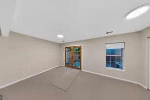 11902 Crimson Ln, Silver Spring, MD 20904 - Photo 12