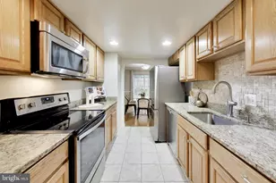 7344 Greentree Rd, Bethesda, MD 20817 - Photo 12