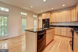 311 Oak Knoll Terrace, Rockville, MD 20850 - Photo 14