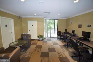10101 Grosvenor Pl, Rockville, MD 20852 - Photo 24