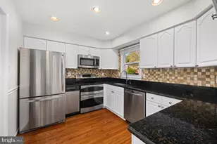 7534 Coddle Harbor Ln, Potomac, MD 20854 - Photo 14