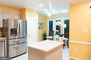 11674 Drumcastle Terrace, Germantown, MD 20876 - Photo 10