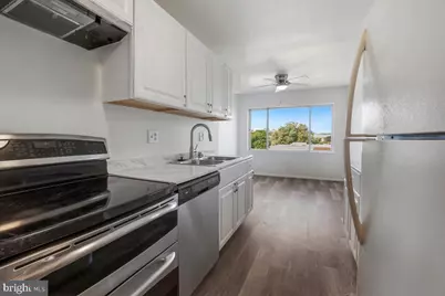 454 Girard Street #373, Gaithersburg, MD 20877 - Photo 4