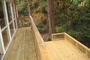 8 Carderock Ct, Bethesda, MD 20817 - Photo 20