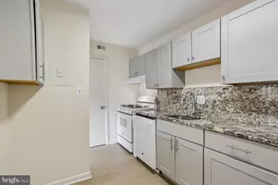 12303 Braxfield Ct, Rockville, MD 20852 - Photo 10