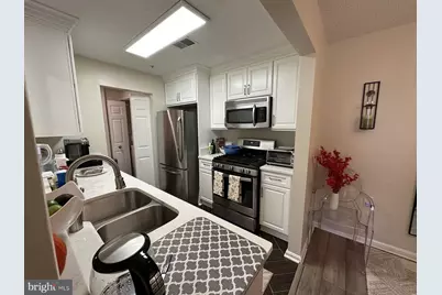 10001 Vanderbilt Circle #5-2, Rockville, MD 20850 - Photo 4