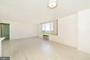 9701 Fields Rd, Gaithersburg, MD 20878 - Photo 12