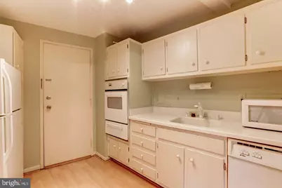 10201 Grosvenor Place #503, Rockville, MD 20852 - Photo 6
