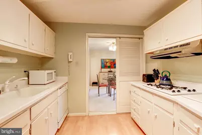 10201 Grosvenor Place #503, Rockville, MD 20852 - Photo 8