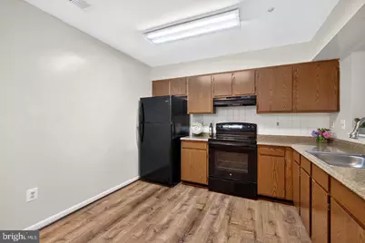 18997 Highstream Drive #834, Germantown, MD 20874 - Photo 6