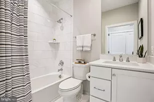 10340 Grosvenor Pl, North Bethesda, MD 20852 - Photo 38
