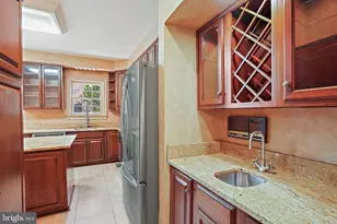 8035 Quarry Ridge Way, Bethesda, MD 20817 - Photo 10