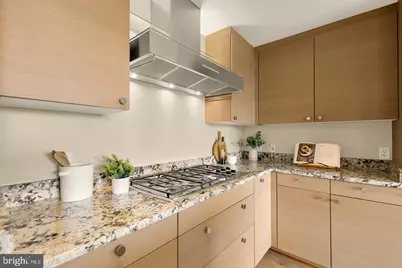 6820 Wisconsin Avenue #5013, Bethesda, MD 20814 - Photo 12