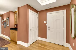 10400 Strathmore Park Ct, North Bethesda, MD 20852 - Photo 12