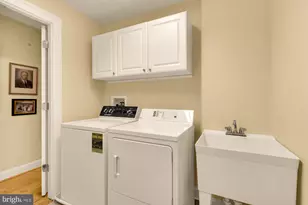 10400 Strathmore Park Ct, North Bethesda, MD 20852 - Photo 36