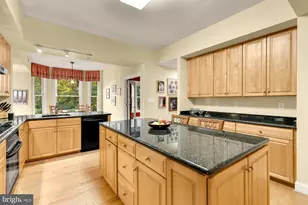 10400 Strathmore Park Ct, North Bethesda, MD 20852 - Photo 30