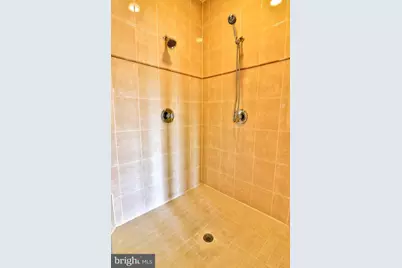 631 Kingfisher Avenue #631, Gaithersburg, MD 20877 - Photo 38