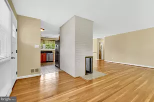 10228 Farnham Dr, Bethesda, MD 20814 - Photo 12