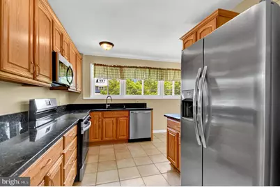 10228 Farnham Drive, Bethesda, MD 20814 - Photo 14