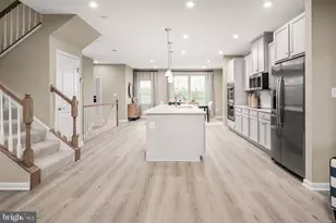 190 Lawndale Dr, Bowie, MD 20716 - Photo 2