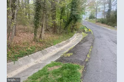 5202 Woodland Boulevard, Oxon Hill, MD 20745 - Photo 6