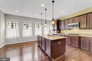 514 Overlook Park Dr, National Harbor, MD 20745 - Photo 12