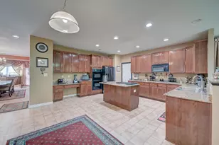 13710 Pine Needle Ct, Upper Marlboro, MD 20774 - Photo 24