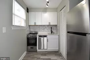 8208 Bellefonte Ln, Clinton, MD 20735 - Photo 6