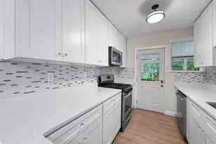 7905 Greenleaf Rd, Landover, MD 20785 - Photo 10