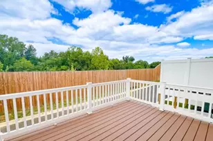 2729 Lanham Hill Cir, Upper Marlboro, MD 20774 - Photo 12