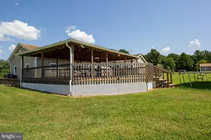 17439 Mill Branch Pl, Bowie, MD 20716 - Photo 18