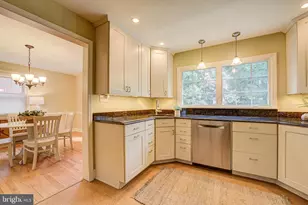 6717 44th Ave, Hyattsville, MD 20782 - Photo 8