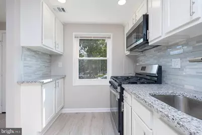 1842 Dutch Village #R-264, Landover, MD 20785 - Photo 6