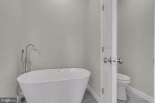 9912 Ridge St, Lanham, MD 20706 - Photo 38