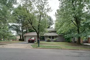 8610 Monmouth Dr, Upper Marlboro, MD 20772 - Photo 2