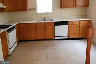 7252 Mahogany, Landover, MD 20785 - Photo 2