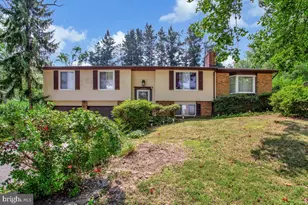 12909 Mayflower Pl, Bowie, MD 20720 - Photo 2