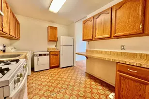 8663 Greenbelt Rd, Greenbelt, MD 20770 - Photo 14