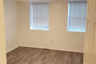 1909 Dutch Village Dr, Hyattsville, MD 20785 - Photo 2