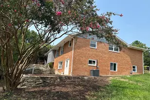 9226 Limestone Pl, College Park, MD 20740 - Photo 6