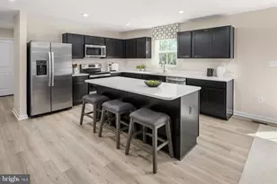 9201 Cooks Hill Ct, Lanham, MD 20706 - Photo 4