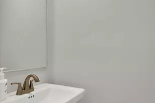 10067 Campus Way S, Upper Marlboro, MD 20774 - Photo 8