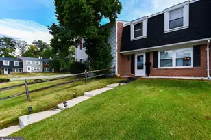 12702 Midwood Ln, Bowie, MD 20715 - Photo 4