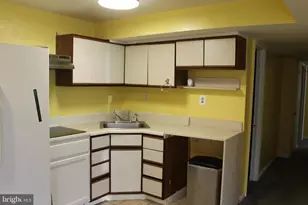 5702 Goucher Dr, College Park, MD 20740 - Photo 16