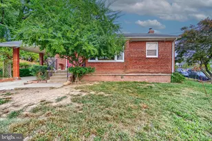 6716 Stockton Ln, Hyattsville, MD 20784 - Photo 4