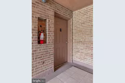 4709 Tecumseh Street #302, College Park, MD 20740 - Photo 2