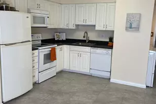 6924 Hanover Pkwy, Greenbelt, MD 20770 - Photo 12