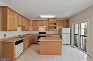 1802 Spanish Oak Ln, Bowie, MD 20721 - Photo 10