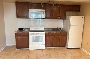 7208 Purple Ave, Upper Marlboro, MD 20772 - Photo 2